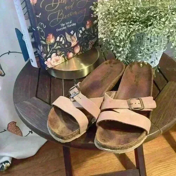 Leather wedge sandals - Picture 2 of 7